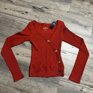 Hollister Long Sleeve Button Decor V Neck
Brand New With Tags